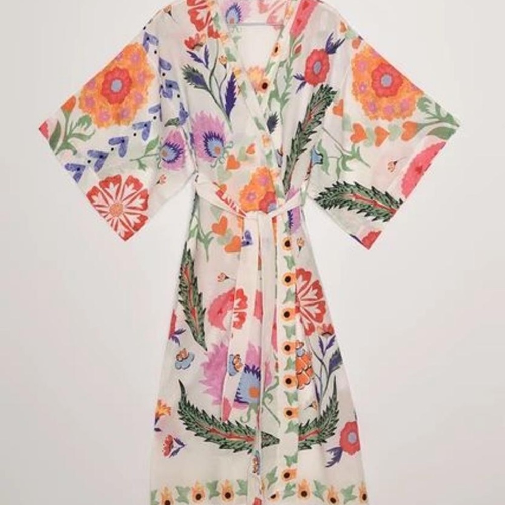 Kimono - Picture 2 of 4